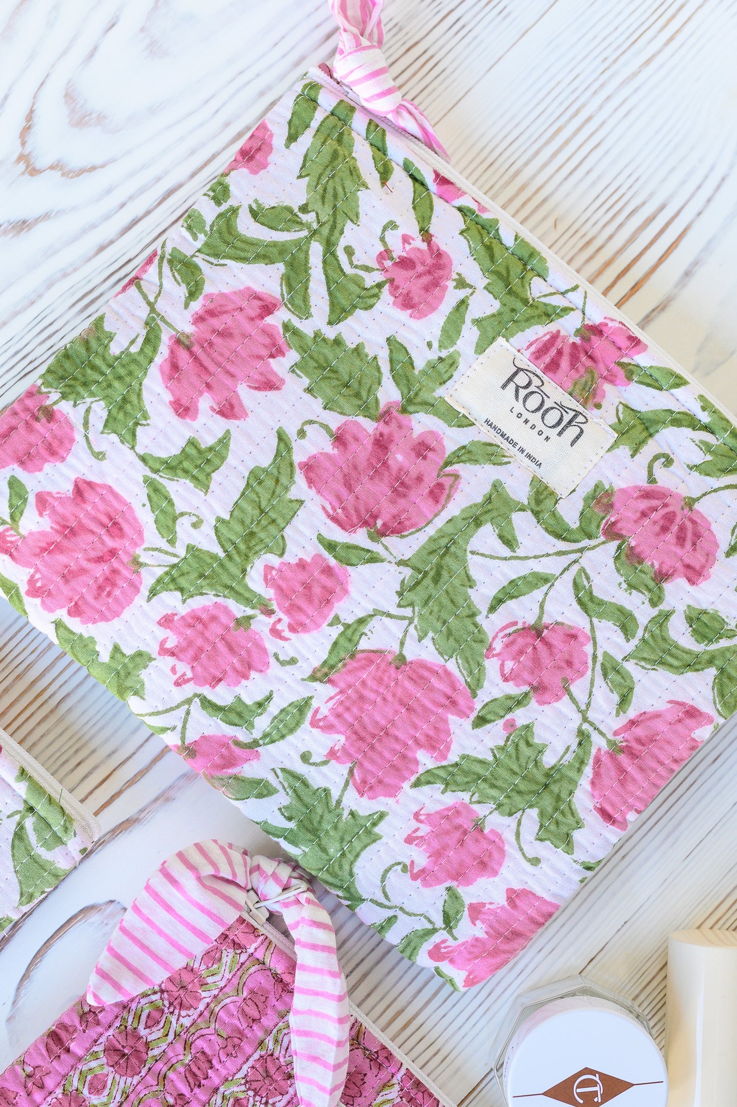 PINK FLORAL QUILTED POUCH (SET OF 3)