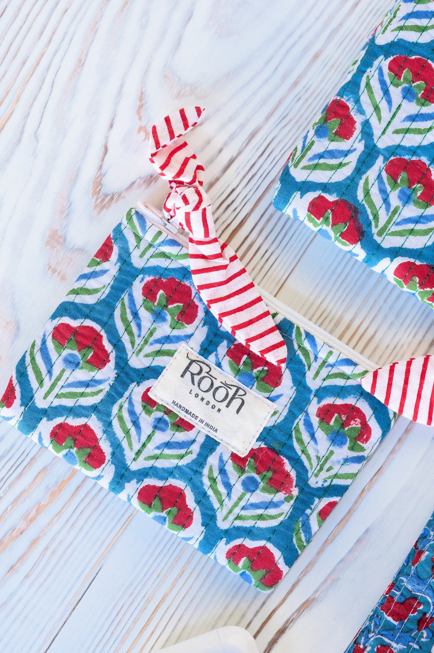 SCARLET BLOOM FLAT POUCH (SET OF 3)
