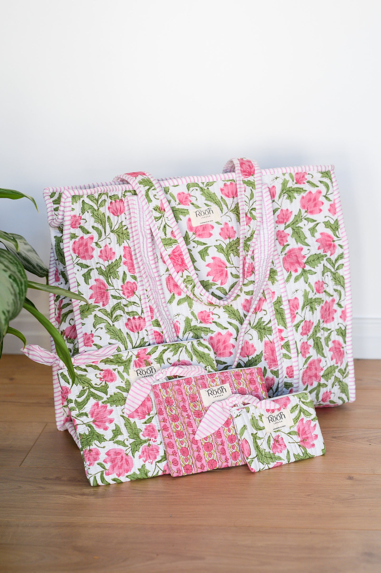 PINK FLORAL QUILTED POUCH (SET OF 3)