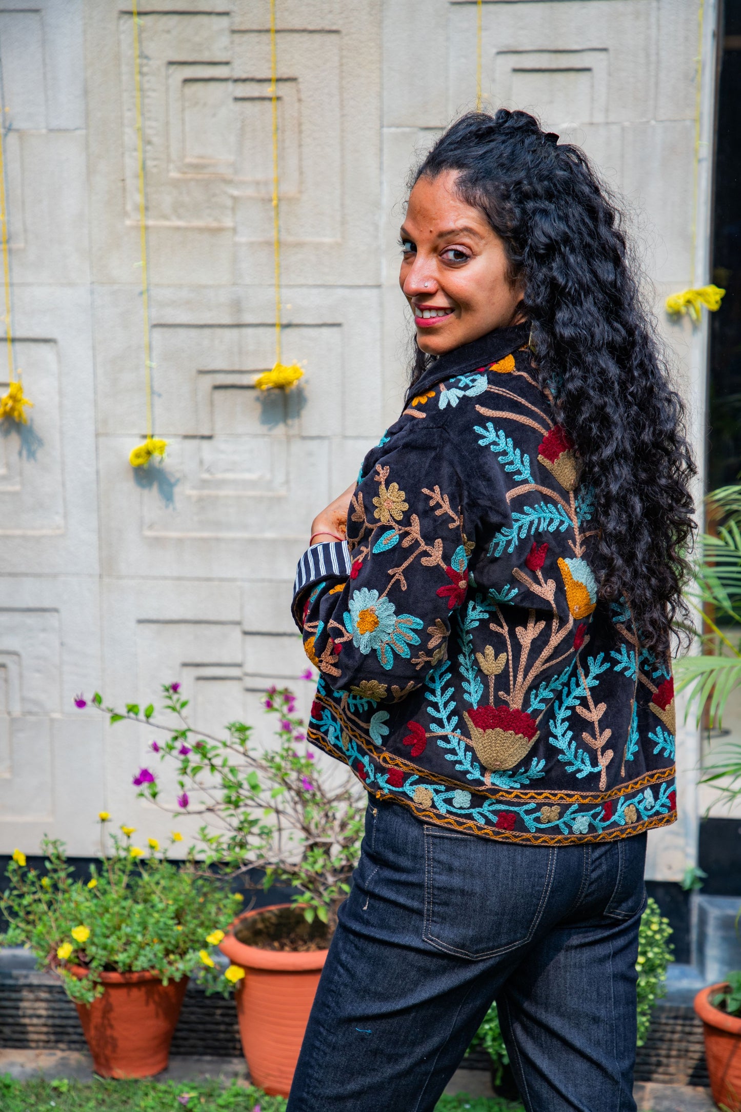 VELVET SUZANI JACKET - BLACK