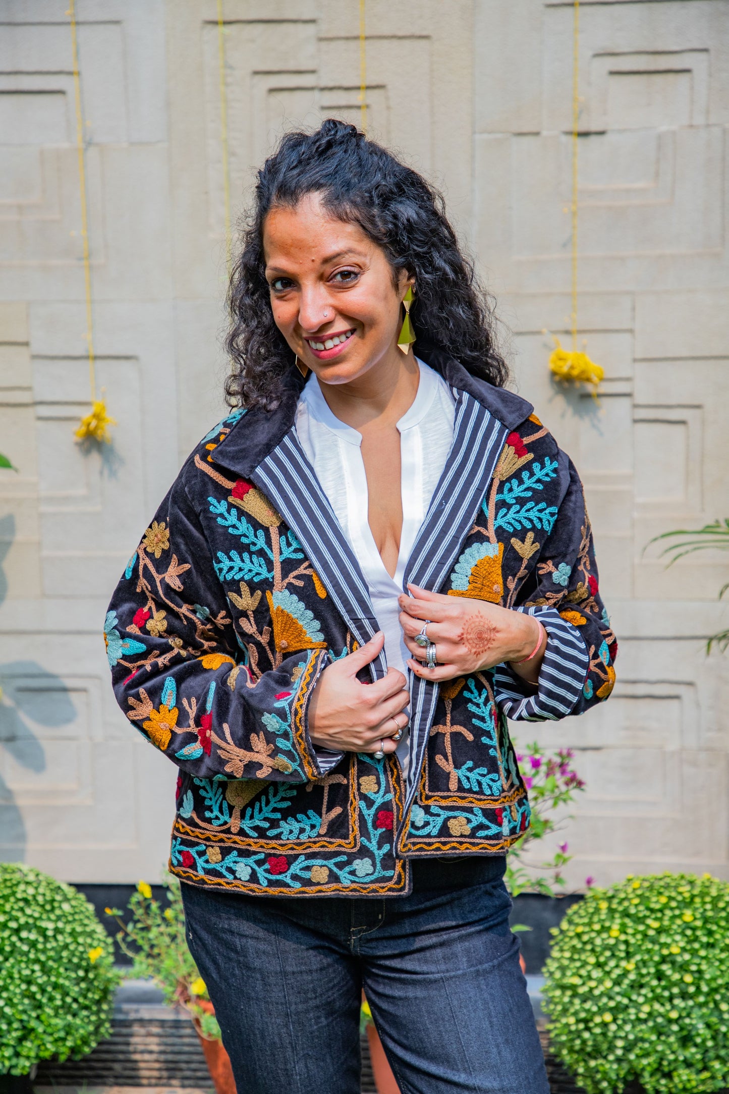 VELVET SUZANI JACKET - BLACK