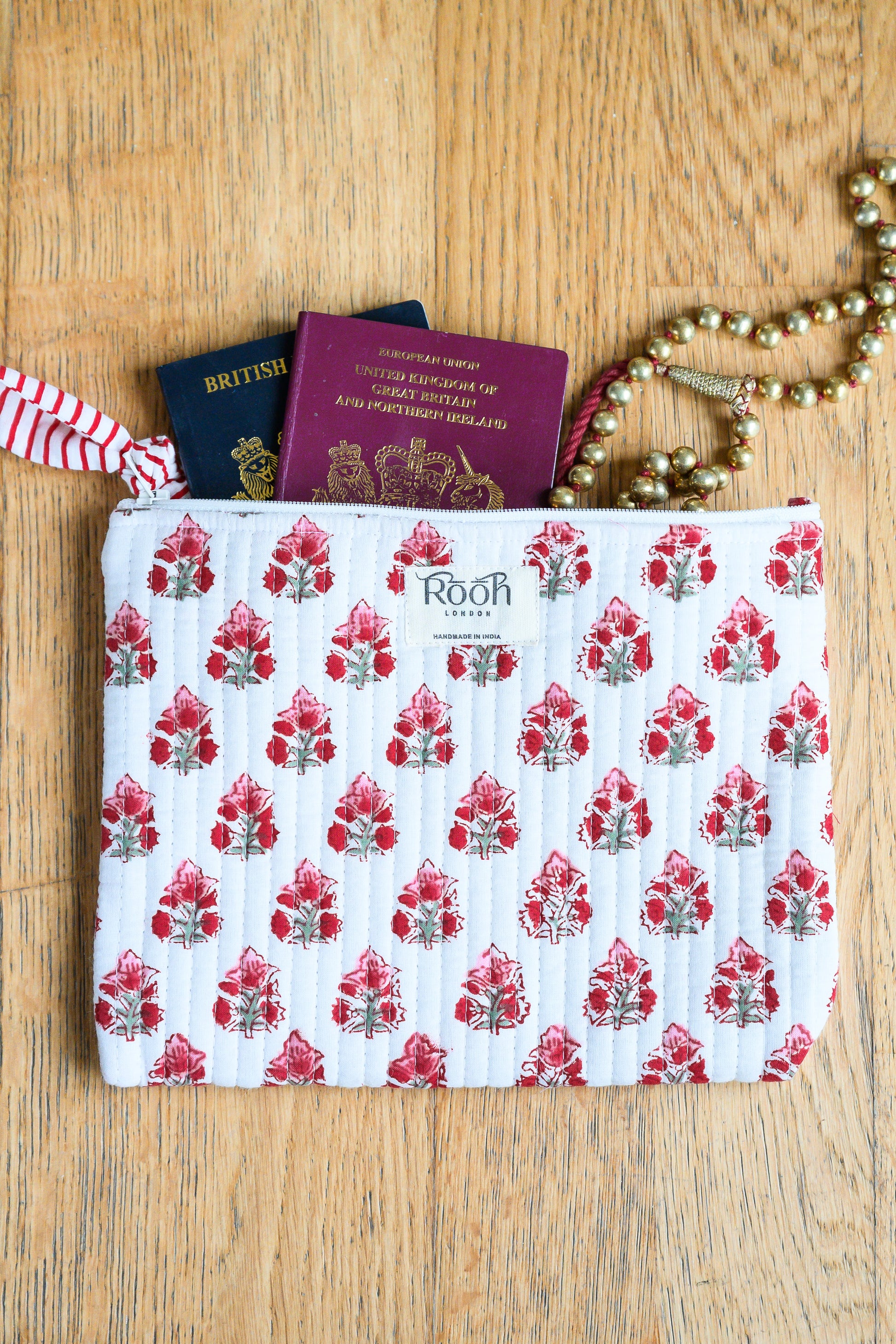 Floral quilted pouch set in Crimson Bloom design.