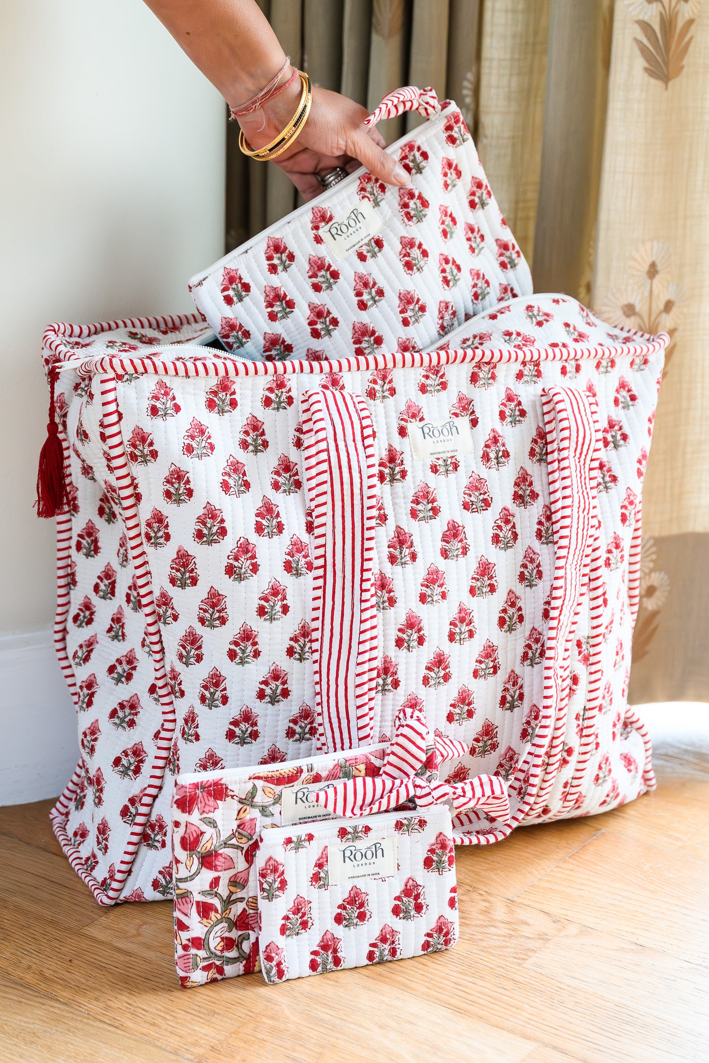 CRIMSON BLOOM QUILTED TOTE BAG