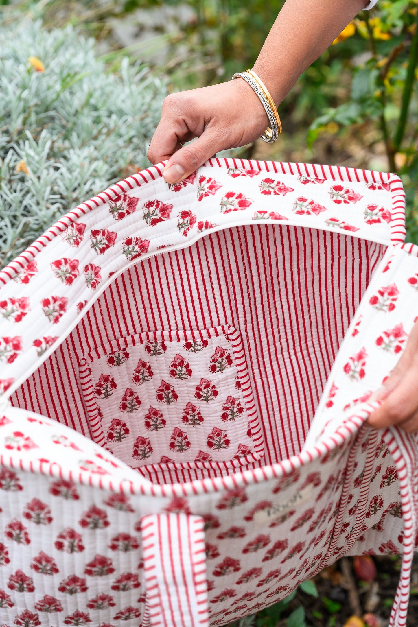 CRIMSON BLOOM QUILTED TOTE BAG