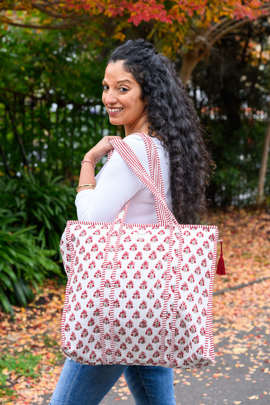 CRIMSON BLOOM QUILTED TOTE BAG