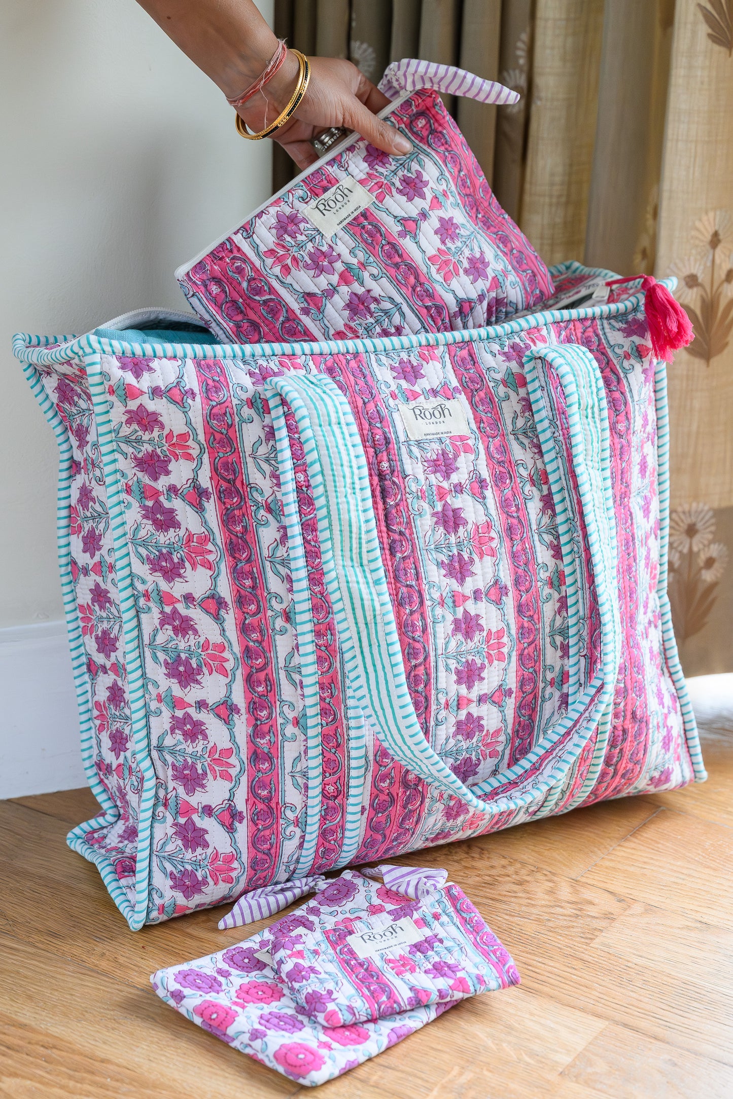 PEONY STRIPE FLORAL QUILTED TOTE BAG