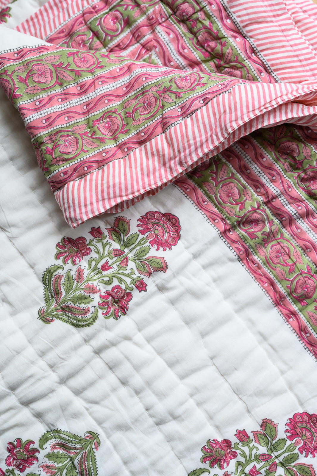 PINK BLOSSOM PIQUE QUILT