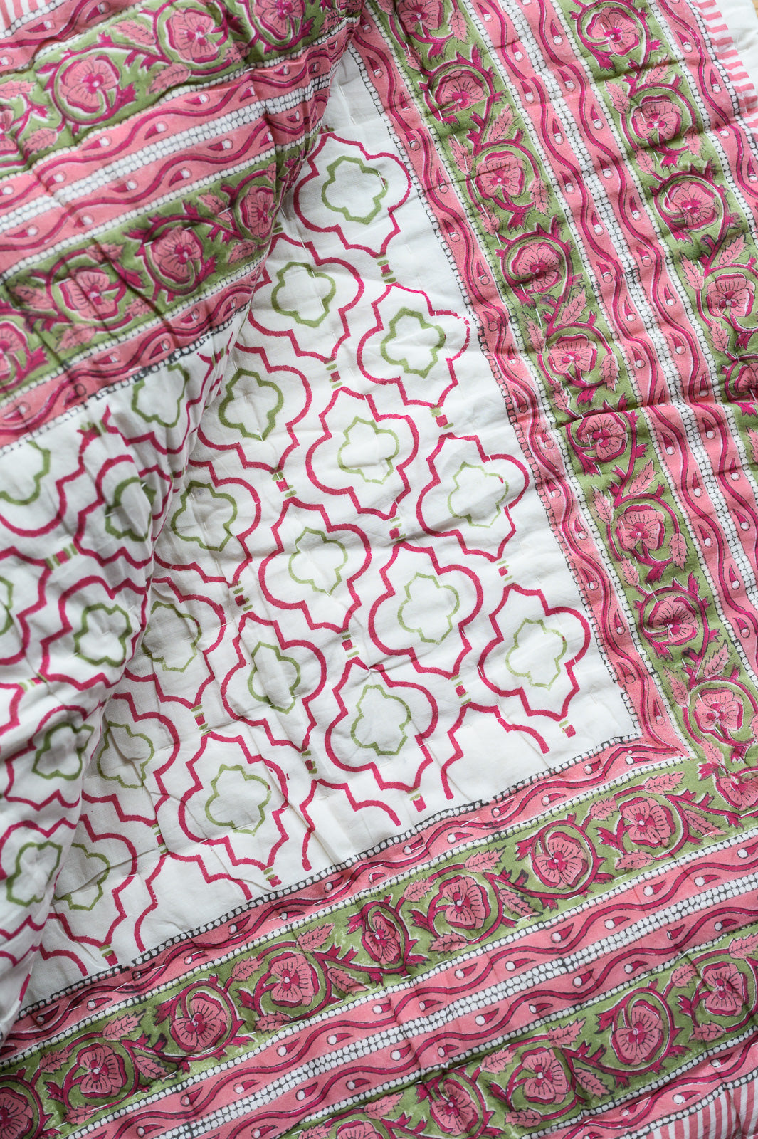 PINK BLOSSOM PIQUE QUILT
