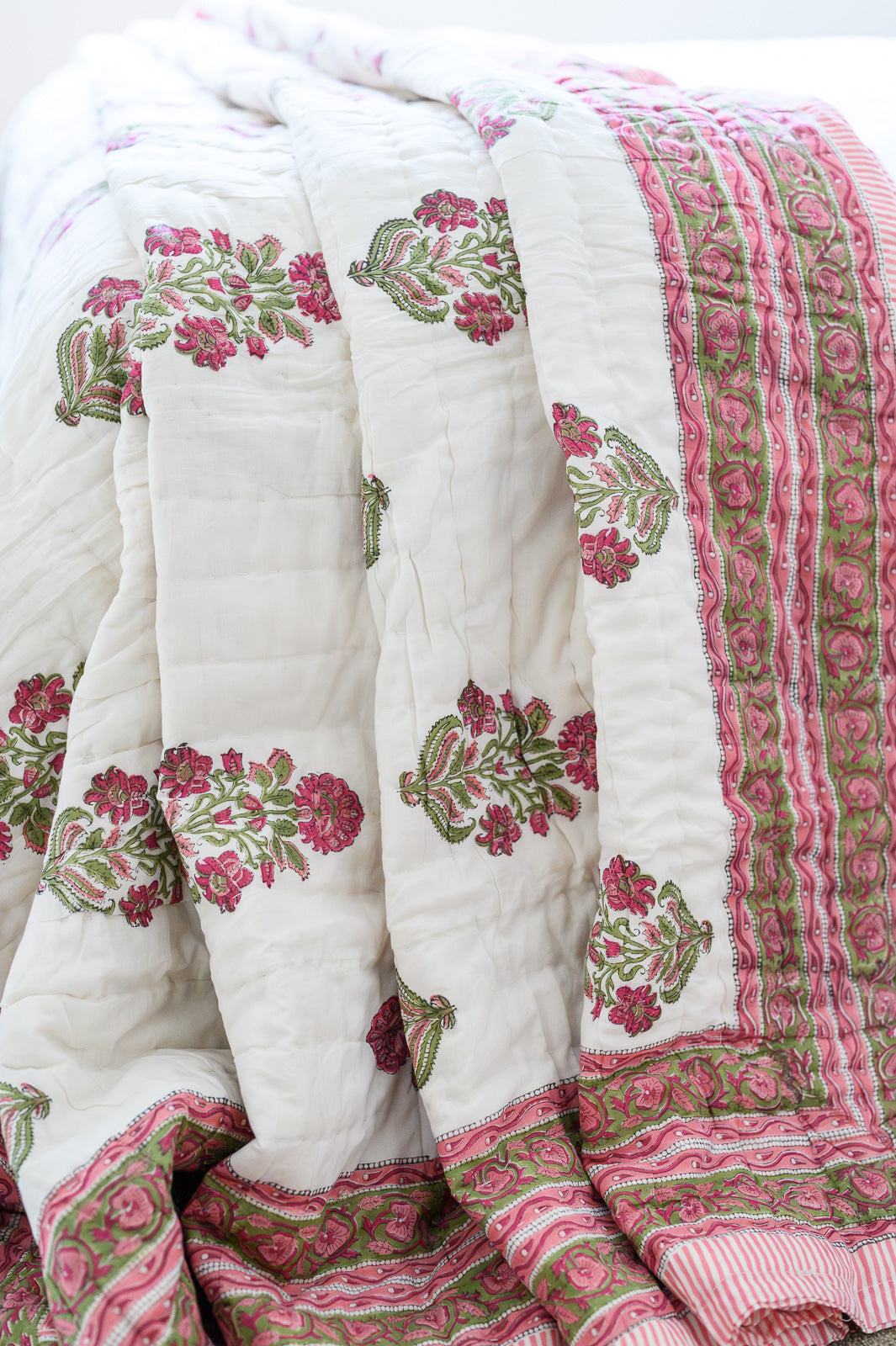 PINK BLOSSOM PIQUE QUILT