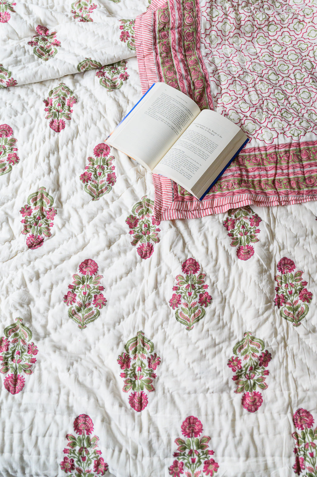 PINK BLOSSOM PIQUE QUILT