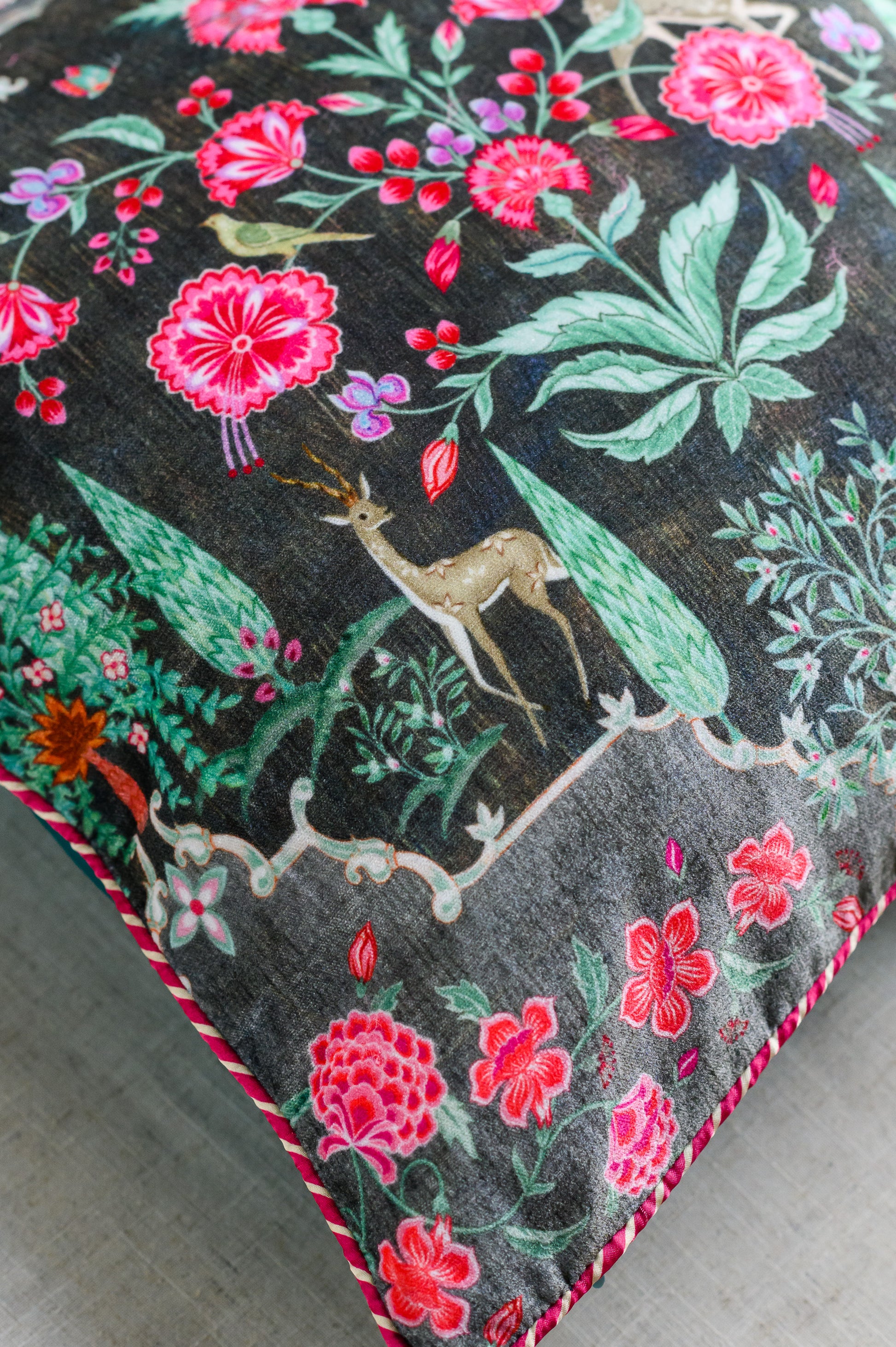 deer print square cushion cover